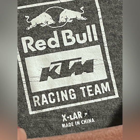 Red Bull Racing T Shirt - Picture 3 of 4